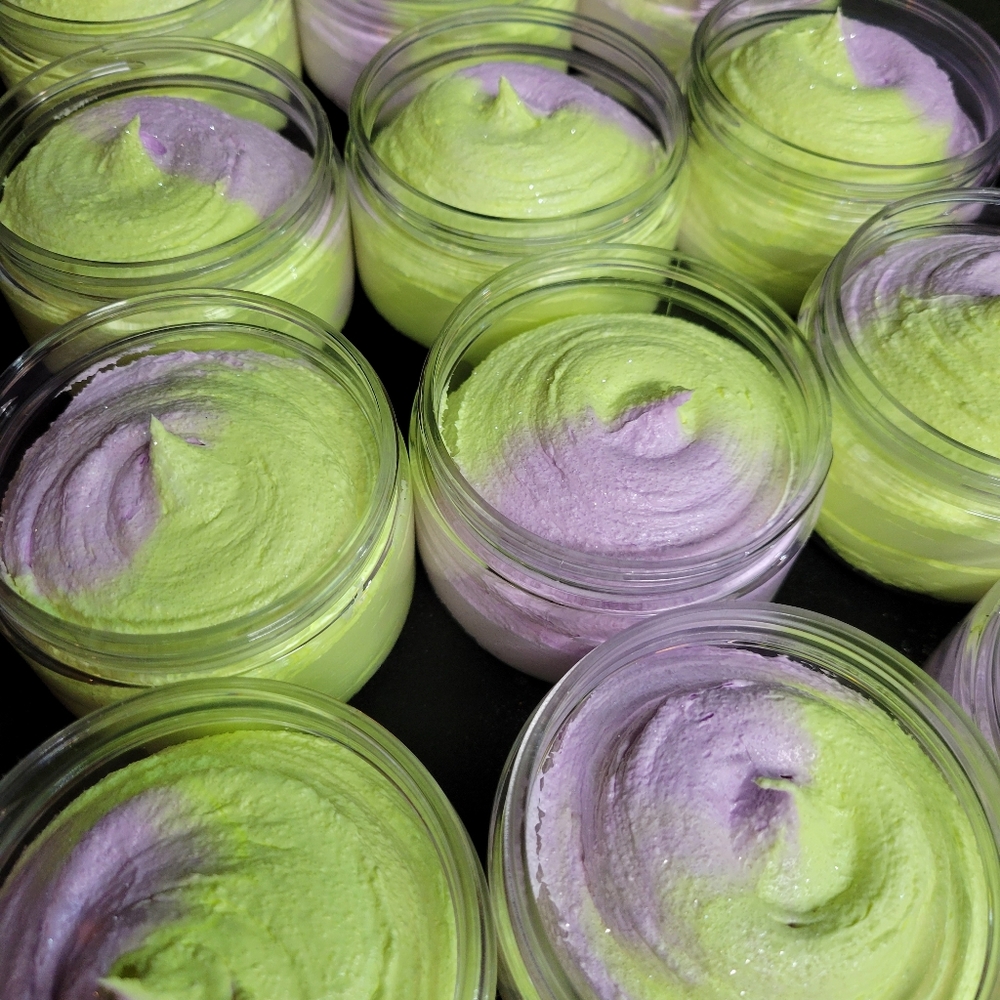 4 oz Lavender Soda Sugar Scrub 1 per order.